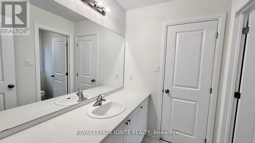 112 Windermere Boulevard, Loyalist, ON - Indoor Photo Showing Bathroom