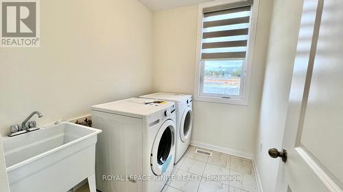 112 Windermere Boulevard, Loyalist, ON - Indoor Photo Showing Laundry Room