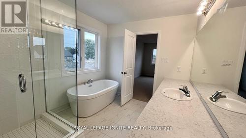 112 Windermere Boulevard, Loyalist, ON - Indoor Photo Showing Bathroom