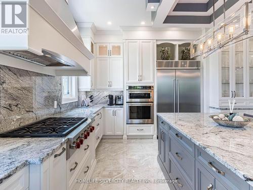 63 Poplar Street, Hamilton, ON - Indoor Photo Showing Kitchen With Upgraded Kitchen