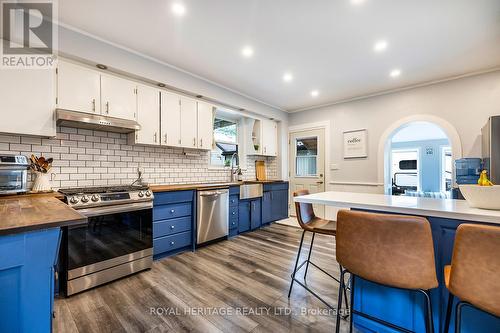 18 Bramley Street S, Port Hope, ON - Indoor Photo Showing Kitchen With Upgraded Kitchen