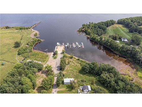 8 Wharf Rd, Newcastle Creek, NB 