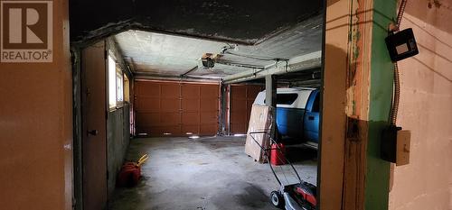 1912 Third  Avenue, Trail, BC - Indoor Photo Showing Garage