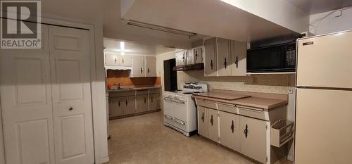 1912 Third  Avenue, Trail, BC - Indoor Photo Showing Kitchen