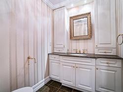 Powder room - 