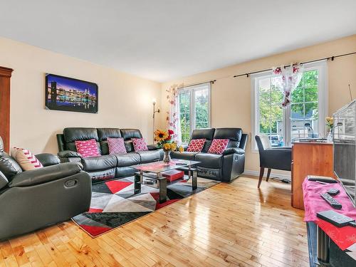 Living room - 5680 Rue Anctil, Trois-Rivières, QC - Indoor Photo Showing Living Room