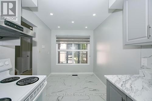 28 Silverstream Road, Brampton, ON - Indoor Photo Showing Kitchen