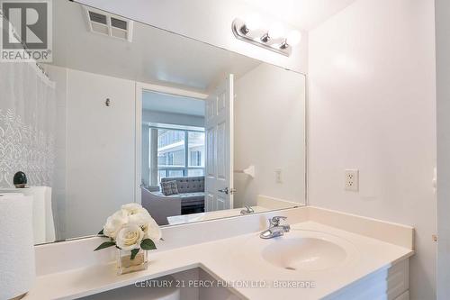 501 - 19 Barberry Place, Toronto, ON - Indoor Photo Showing Bathroom