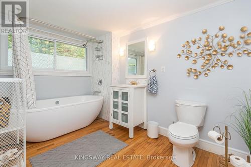 325 Balsam Chutes Road, Huntsville, ON - Indoor Photo Showing Bathroom