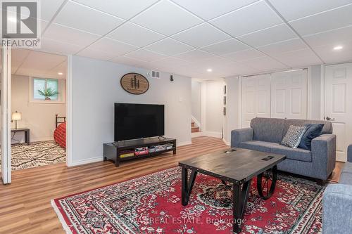 325 Balsam Chutes Road, Huntsville, ON - Indoor Photo Showing Living Room