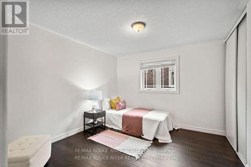 31 Kerrison Drive W, Ajax (Central), ON - Indoor