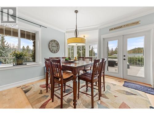 9732 Cameron Road, Vernon, BC - Indoor Photo Showing Dining Room