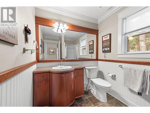 9732 Cameron Road, Vernon, BC - Indoor Photo Showing Bathroom