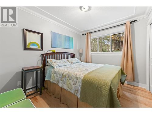 9732 Cameron Road, Vernon, BC - Indoor Photo Showing Bedroom