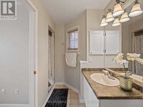 154 Millcliff Circle, Aurora, ON - Indoor Photo Showing Bathroom