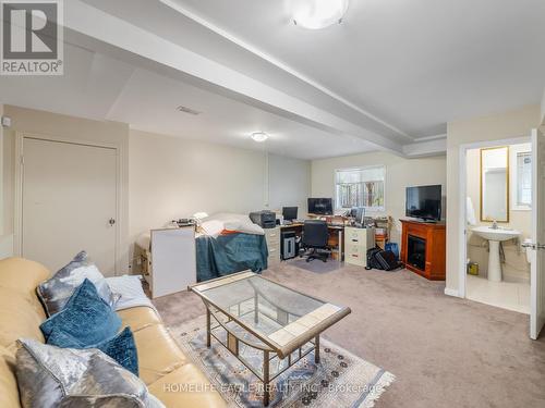 154 Millcliff Circle, Aurora, ON - Indoor Photo Showing Other Room