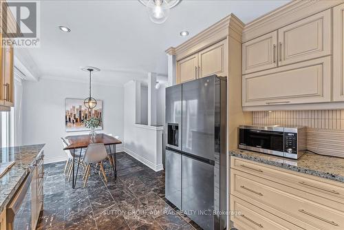 24 Lucerne Drive, Vaughan, ON - Indoor Photo Showing Kitchen