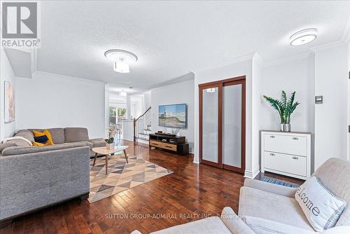 24 Lucerne Drive, Vaughan, ON - Indoor Photo Showing Living Room