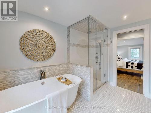 15 Lyme Regis Crescent, Toronto, ON - Indoor Photo Showing Bathroom