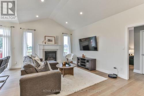 27 Keba Crescent, Tillsonburg, ON - Indoor Photo Showing Living Room With Fireplace