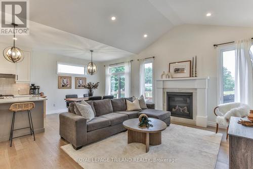 27 Keba Crescent, Tillsonburg, ON - Indoor Photo Showing Living Room With Fireplace