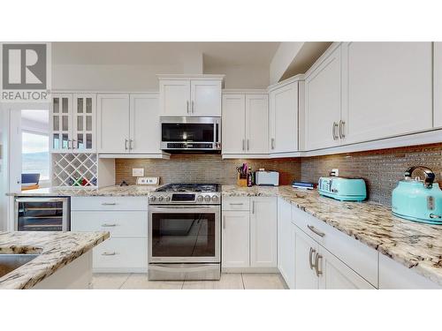 2000 Valleyview Drive Unit# 20, Osoyoos, BC - Indoor Photo Showing Kitchen