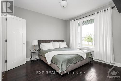 1136 Beckett Crescent, Ottawa, ON - Indoor Photo Showing Bedroom