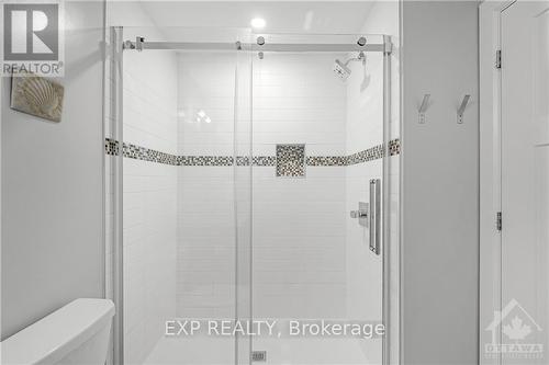 1136 Beckett Crescent, Ottawa, ON - Indoor Photo Showing Bathroom