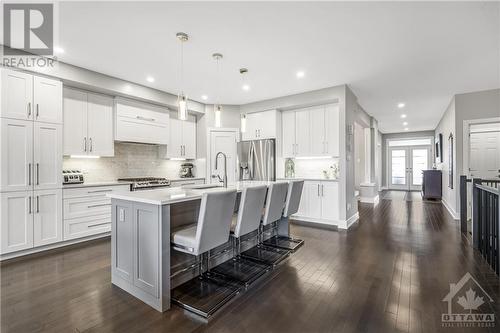 1136 Beckett Crescent, Stittsville, ON - Indoor Photo Showing Kitchen With Upgraded Kitchen