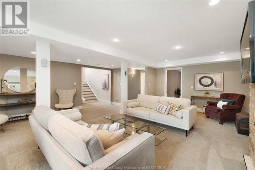 181 Millbrook Drive, Kingsville, ON - Indoor Photo Showing Living Room