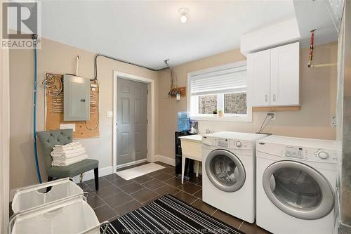 181 Millbrook Drive, Kingsville, ON - Indoor Photo Showing Laundry Room