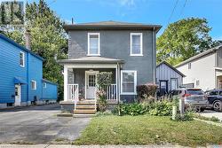 12 LOWELL Street N  Cambridge, ON N1R 5C9