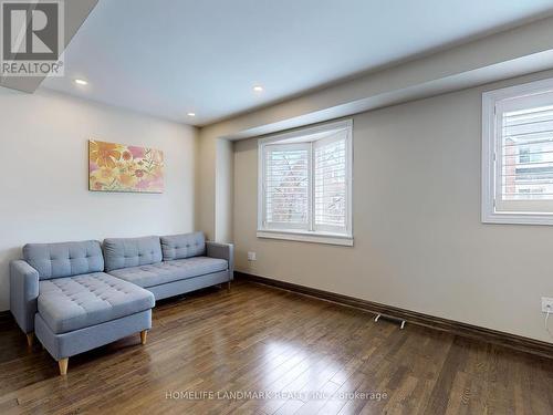 81 - 2300 Brays Lane, Oakville, ON - Indoor Photo Showing Living Room