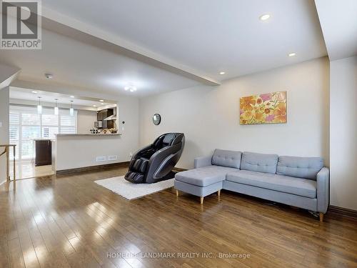 81 - 2300 Brays Lane, Oakville, ON - Indoor Photo Showing Living Room