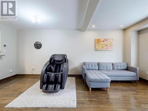 81 - 2300 Brays Lane, Oakville, ON - Indoor Photo Showing Living Room