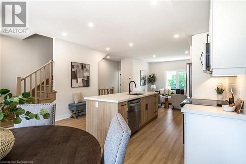 Effortless flow to Dining and Living area - 71 Fernridge Common, St. Catharines, ON - Indoor