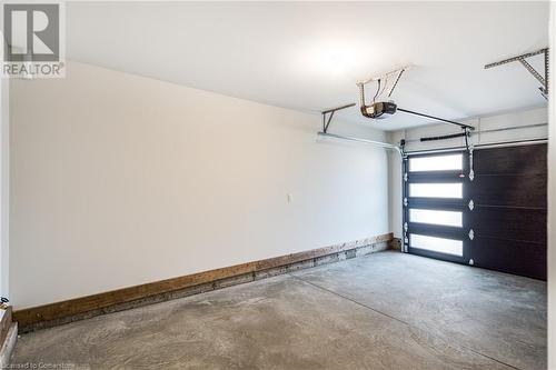 Private garage with direct access to the home - 71 Fernridge Common, St. Catharines, ON - Indoor Photo Showing Garage