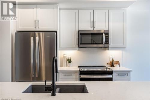 Brand New Appliances - 71 Fernridge Common, St. Catharines, ON - Indoor Photo Showing Kitchen With Double Sink With Upgraded Kitchen