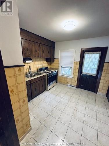 1621 Elsmere Avenue, Windsor, ON - Indoor Photo Showing Other Room