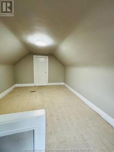 1621 Elsmere Avenue, Windsor, ON - Indoor Photo Showing Other Room