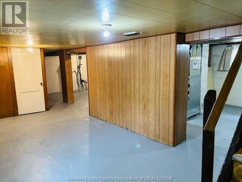 1621 Elsmere Avenue, Windsor, ON - Indoor Photo Showing Basement