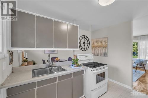 2134 Lambeth Walk, Ottawa, ON - Indoor Photo Showing Kitchen With Double Sink