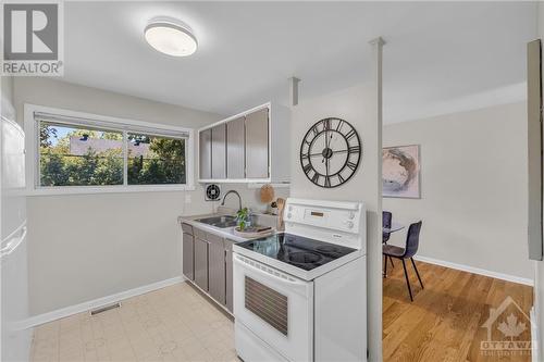 2134 Lambeth Walk, Ottawa, ON - Indoor Photo Showing Kitchen With Double Sink