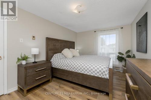 15 Hasting Square, Brampton, ON - Indoor Photo Showing Bedroom