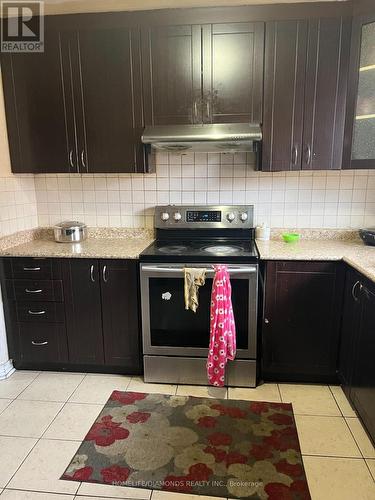 29 Jellicoe Crescent, Brampton, ON - Indoor Photo Showing Kitchen