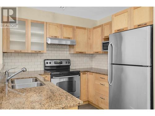 551 Yates Road Unit# 302, Kelowna, BC - Indoor Photo Showing Kitchen With Double Sink