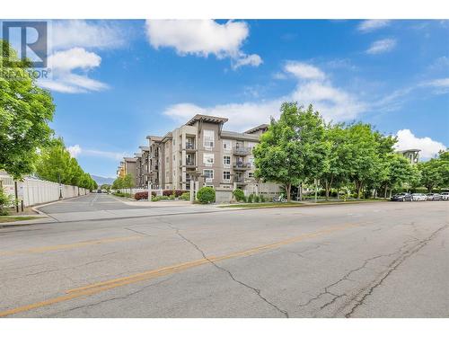 551 Yates Road Unit# 302, Kelowna, BC - Outdoor