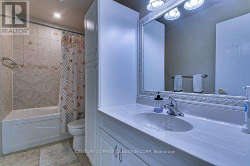 63 Tanner Drive, London, ON - Indoor Photo Showing Bathroom