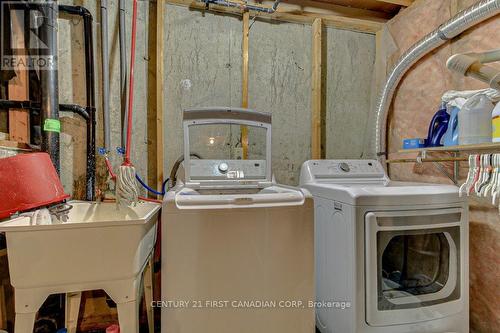 63 Tanner Drive, London, ON - Indoor Photo Showing Laundry Room