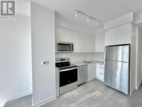 103 - 1010 Dundas Street E, Whitby, ON - Indoor Photo Showing Kitchen With Stainless Steel Kitchen